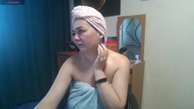 Snapshot of JuliaMorganss chatting on July 12, 6:04 am JuliaMorganss online show from July 12, 6:04 am