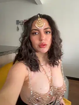 Snapshot of sukhakunis1 chatting on June 14, 1:24 pm sukhakunis1 online show from June 14, 1:24 pm
