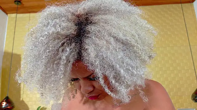 Squirter pussybomb online show from January 18, 8:20 am