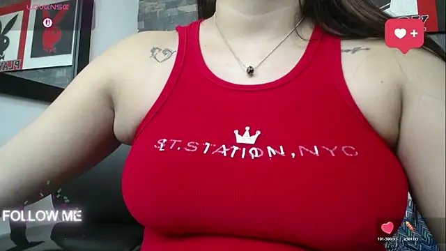 Snapshot of dayadubey_ chatting on June 5, 11:27 am dayadubey online show from June 5, 11:27 am