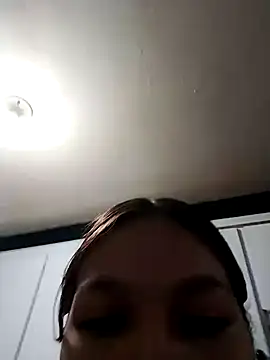 Snapshot of AZUL_1111 chatting on April 9, 4:12 pm AZUL 1111 online show from April 9, 4:12 pm