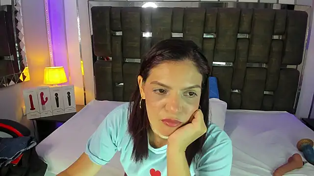Snapshot of KatteMoss chatting on May 25, 10:49 pm KatteMoss online show from May 25, 10:49 pm