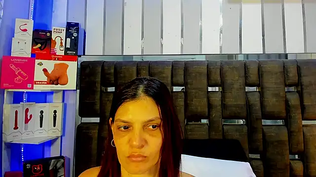 Snapshot of KatteMoss chatting on June 7, 9:07 pm KatteMoss online show from June 7, 9:07 pm