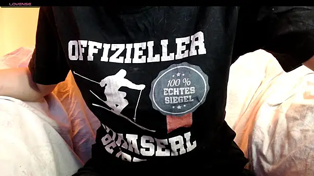 Snapshot of Perversdemlni chatting on March 22, 9:42 pm Perversdemlni online show from March 22, 9:42 pm