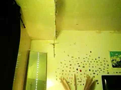 Snapshot of DaddyQuimHot chatting on December 12, 5:52 am DaddyQuimHot online show from December 12, 5:52 am