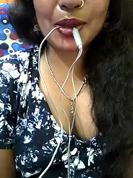 Snapshot of jasss-11 chatting on February 12, 6:40 pm jasss-11 online show from February 12, 6:40 pm