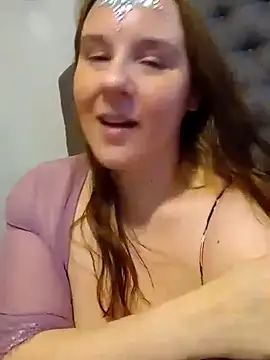Snapshot of cosmicgoddess369 chatting on March 22, 9:42 pm cosmicgoddess369 online show from March 22, 9:42 pm