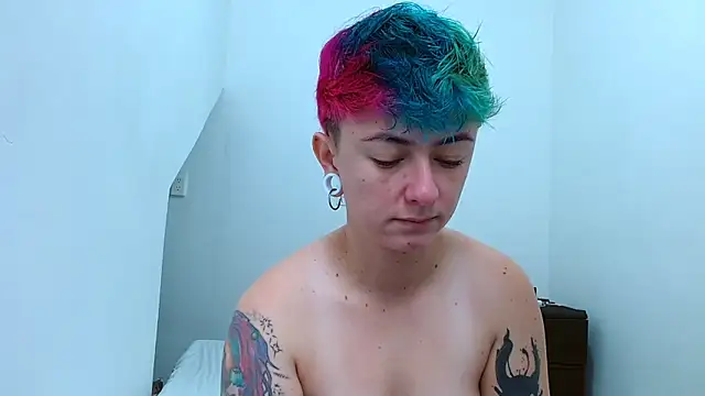 tomboyblue online show from November 7, 3:45 pm