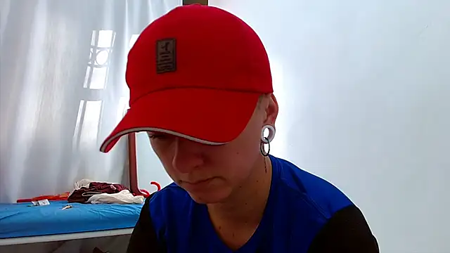 tomboyblue online show from November 26, 1:23 pm