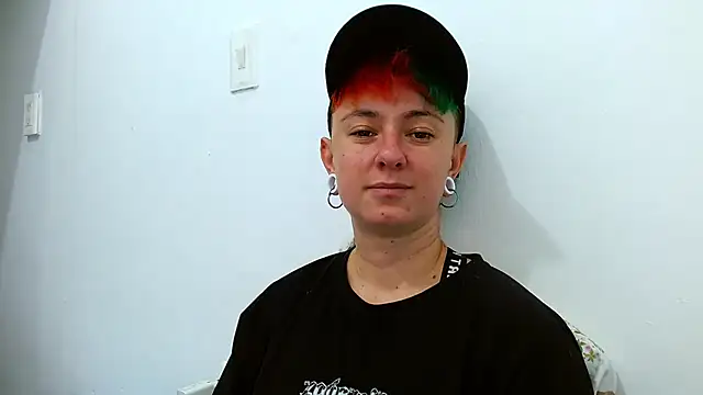 tomboyblue online show from January 10, 5:15 pm