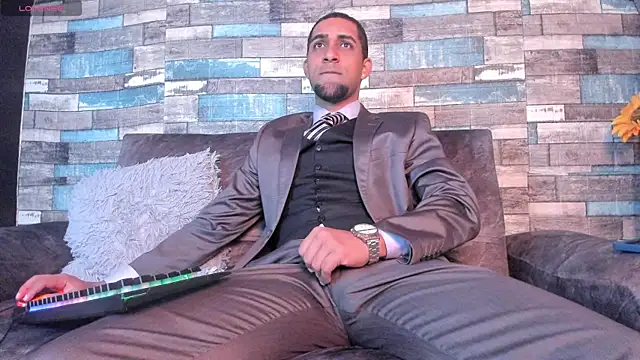 Paolo johnson online show from December 19, 11:50 am