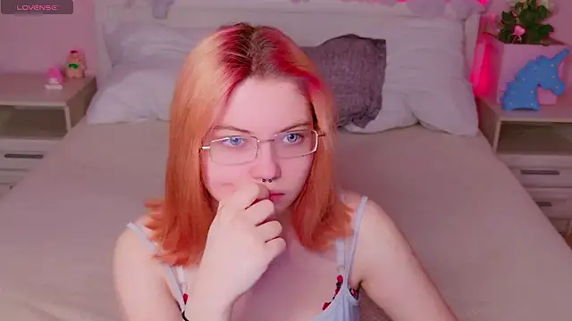 Lisa Adam online show from March 22, 4:03 am