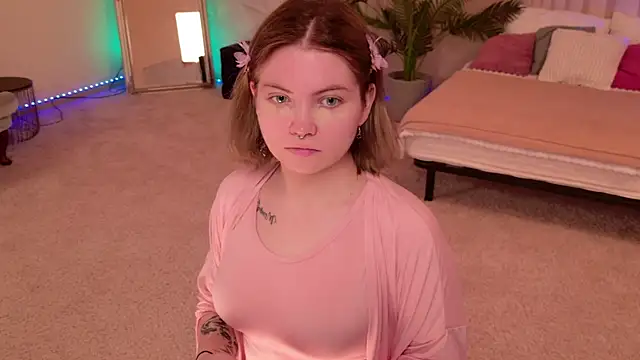 Snapshot of Lisa_Adam chatting on July 29, 6:17 pm Lisa Adam online show from July 29, 6:17 pm