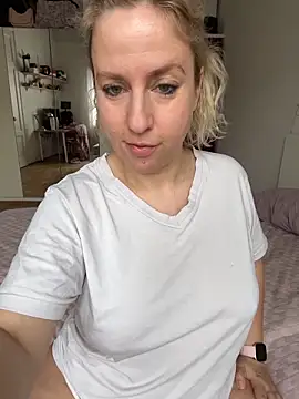 MariaValentine online show from February 3, 8:41 am