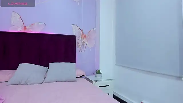 Snapshot of DahianaLincoln chatting on March 15, 7:48 pm DahianaLincoln online show from March 15, 7:48 pm