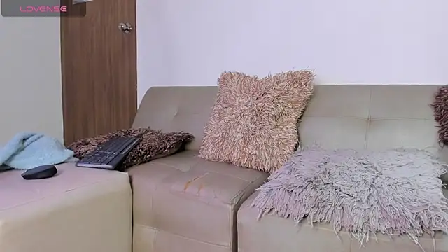 Snapshot of DahianaLincoln chatting on November 26, 7:37 pm DahianaLincoln online show from November 26, 7:37 pm