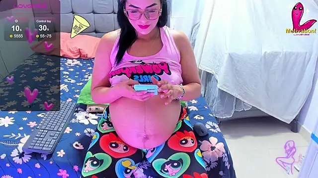 Snapshot of dahian_carter chatting on January 22, 12:38 pm dahian carter online show from January 22, 12:38 pm