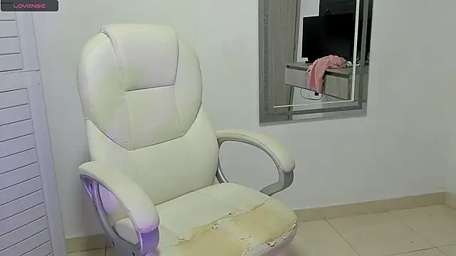 Snapshot of dahian_carter chatting on October 20, 1:22 pm dahian carter online show from October 20, 1:22 pm