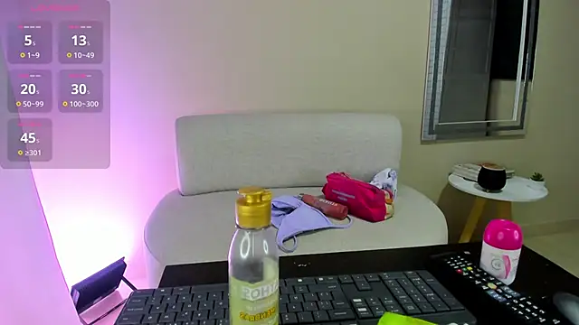 Snapshot of dahian_carter chatting on May 14, 9:16 am dahian carter online show from May 14, 9:16 am