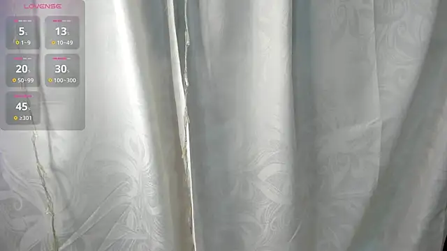 Snapshot of dahian_carter chatting on June 6, 9:14 am dahian carter online show from June 6, 9:14 am