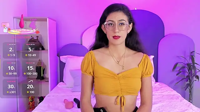 SophieGomez22 online show from December 18, 11:27 am