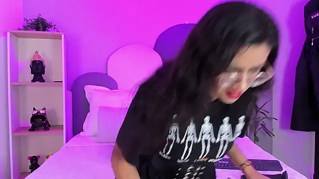 SophieGomez22 online show from March 15, 11:16 am