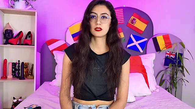 Snapshot of SophieGomez22 chatting on July 14, 11:38 am SophieGomez22 online show from July 14, 11:38 am
