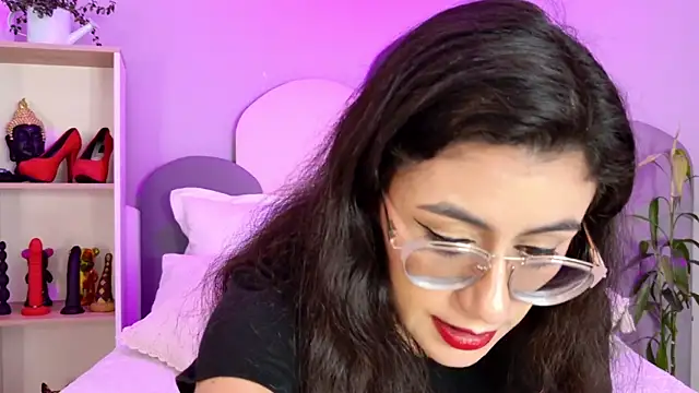 Snapshot of SophieGomez22 chatting on July 29, 11:41 am SophieGomez22 online show from July 29, 11:41 am