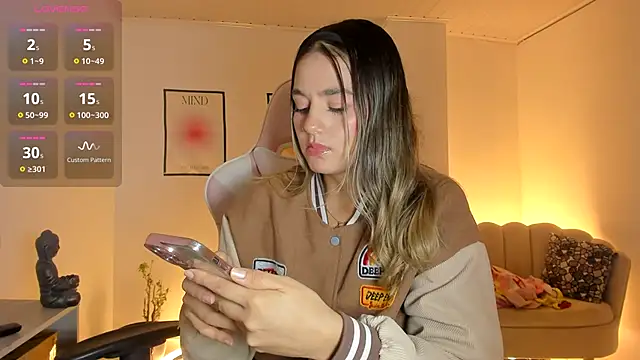 LittleSofia  online show from December 18, 3:12 am