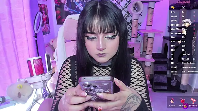 MaddyFooxx online show from July 12, 10:45 pm