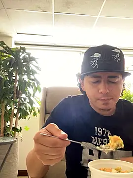 Snapshot of DanielGomez9 chatting on September 23, 5:16 pm DanielGomez9 online show from September 23, 5:16 pm