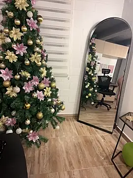 Snapshot of Eva_Gonzalez chatting on December 12, 11:14 pm Eva Gonzalez online show from December 12, 11:14 pm