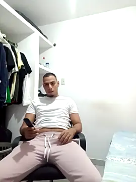 bonehur online show from September 30, 10:15 pm