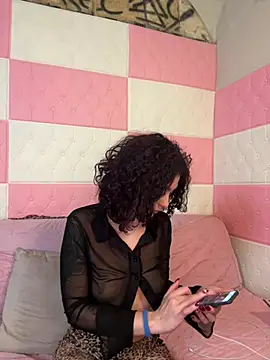 Snapshot of Strawberry_queen91 chatting on January 12, 4:45 pm Strawberry queen91 online show from January 12, 4:45 pm