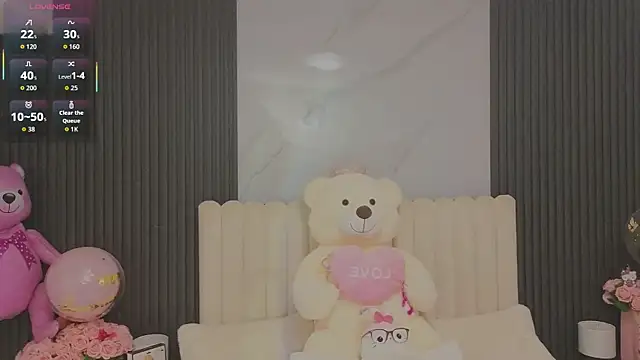 Snapshot of Madiee_Rhea chatting on May 18, 8:25 pm Madiee Rhea online show from May 18, 8:25 pm