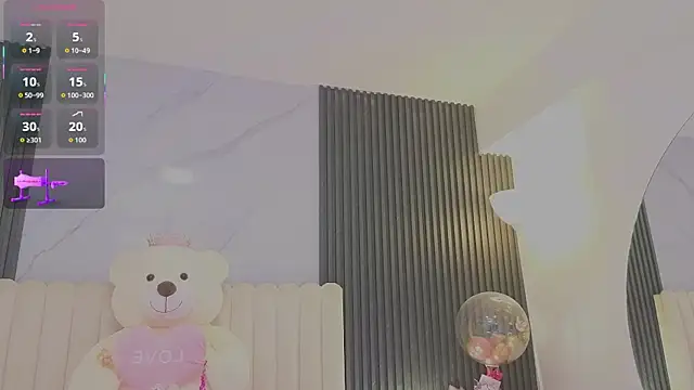 Snapshot of Madiee_Rhea chatting on May 21, 7:43 pm Madiee Rhea online show from May 21, 7:43 pm