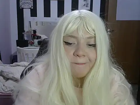 RuthBunny online show from August 6, 1:46 pm