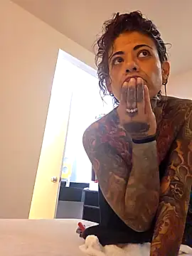 inkdbabz 33 online show from September 27, 2:05 am