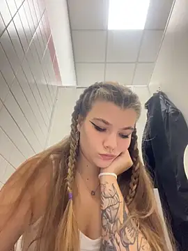 Holy Tereza online show from November 2, 3:36 pm