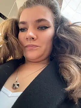 Snapshot of Holy_Tereza chatting on April 17, 3:59 pm Holy Tereza online show from April 17, 3:59 pm