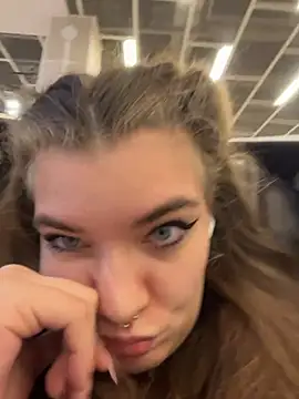 Snapshot of Holy_Tereza chatting on April 25, 3:53 pm Holy Tereza online show from April 25, 3:53 pm