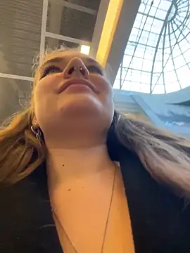 Snapshot of Holy_Tereza chatting on April 29, 4:00 pm Holy Tereza online show from April 29, 4:00 pm