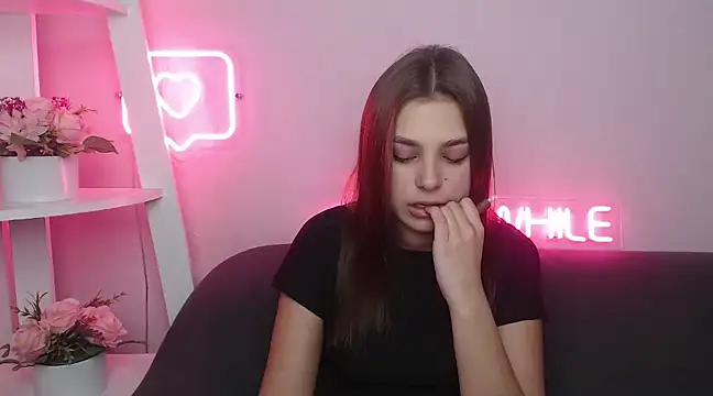 Snapshot of MilanaAngelAs chatting on February 2, 11:08 am MilanaAngelAs online show from February 2, 11:08 am