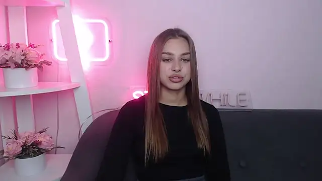 MilanaAngelAs online show from October 3, 4:42 am