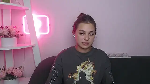 Snapshot of MilanaAngelAs chatting on October 28, 8:44 pm MilanaAngelAs online show from October 28, 8:44 pm