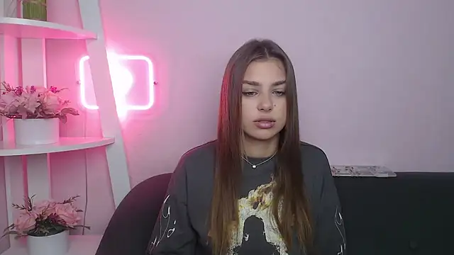 Snapshot of MilanaAngelAs chatting on November 16, 6:08 am MilanaAngelAs online show from November 16, 6:08 am