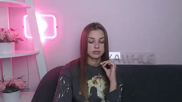 Snapshot of MilanaAngelAs chatting on November 23, 9:53 am MilanaAngelAs online show from November 23, 9:53 am