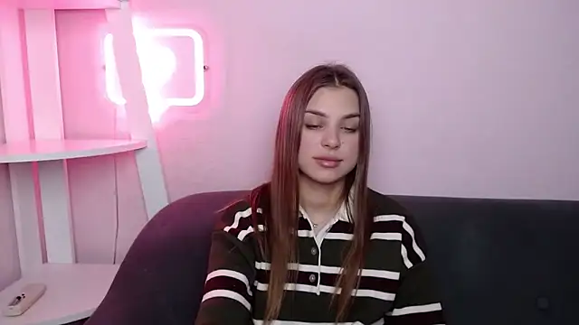 MilanaAngelAs online show from February 12, 5:52 pm