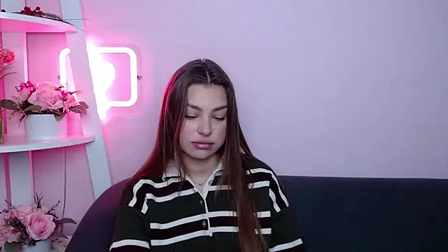 MilanaAngelAs online show from April 24, 4:37 am