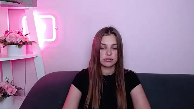 Snapshot of MilanaAngelAs chatting on June 20, 4:54 pm MilanaAngelAs online show from June 20, 4:54 pm